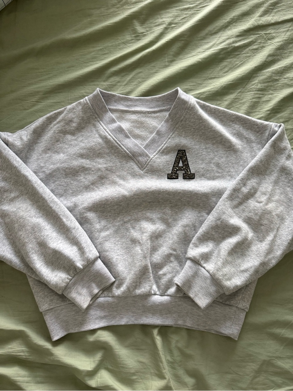 V neck sweatshirt